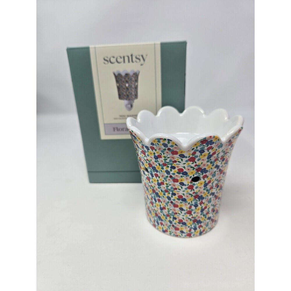 NIB SCENTSY FLORAL FIELDS MINI PLUG IN WAX WARMER HOME FRAGRANCE DECOR SUMMER